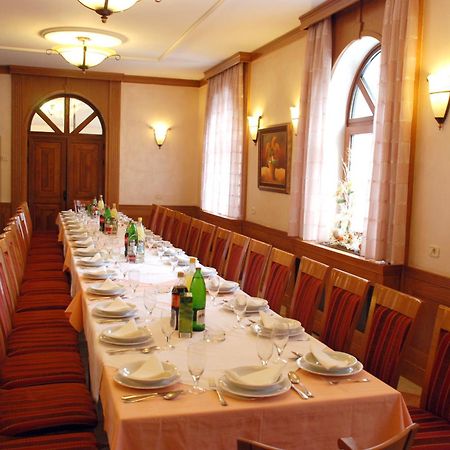 Hotel Sucevic Garni بلغراد المطعم الصورة