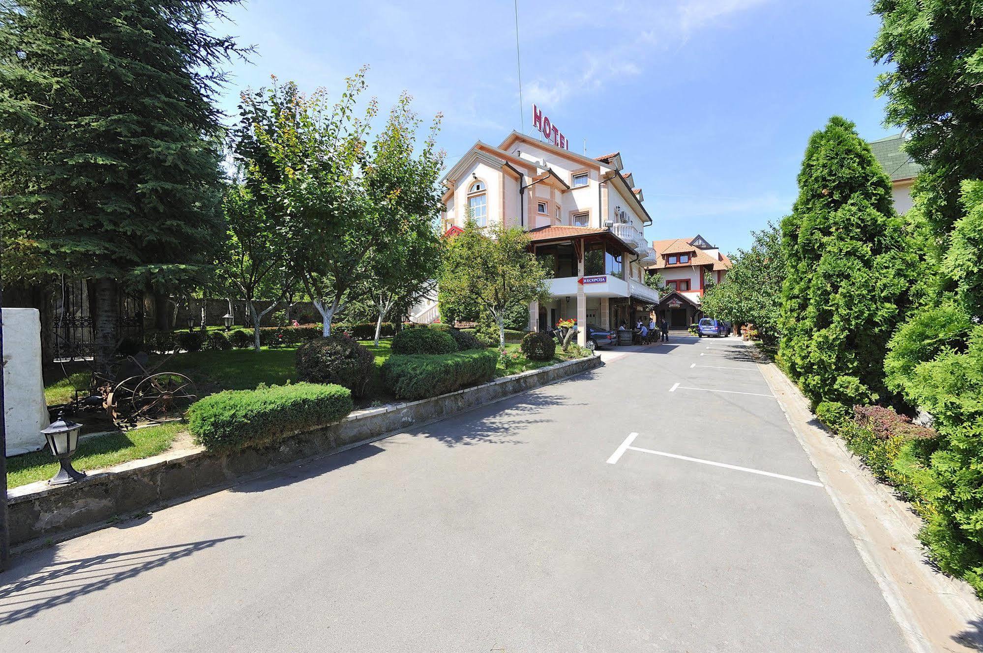 Hotel Sucevic Garni بلغراد المظهر الخارجي الصورة