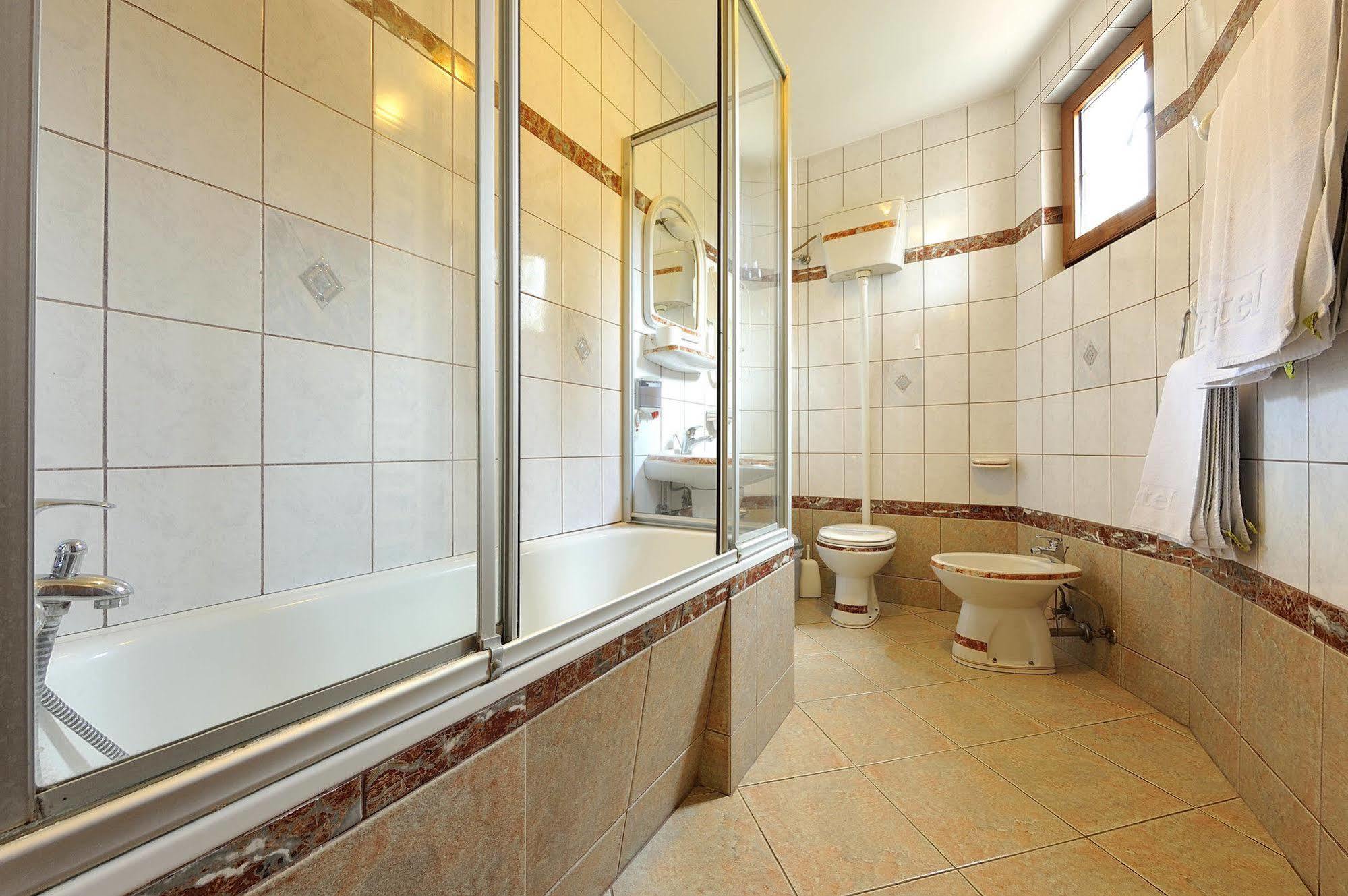 Hotel Sucevic Garni بلغراد المظهر الخارجي الصورة