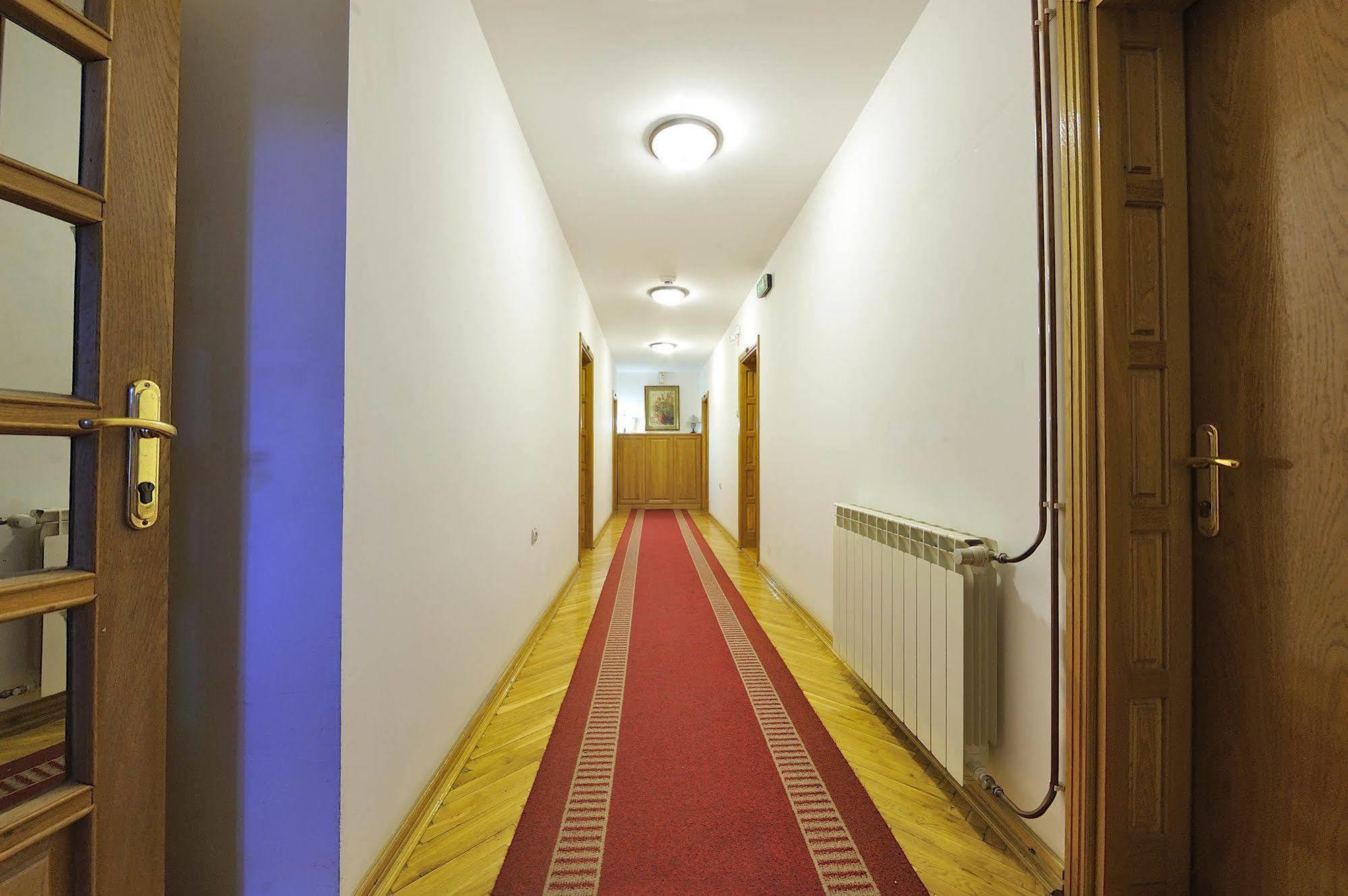 Hotel Sucevic Garni بلغراد المظهر الخارجي الصورة