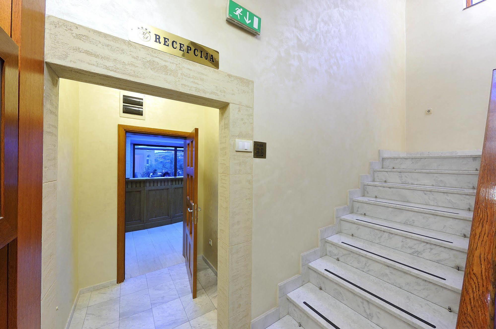 Hotel Sucevic Garni بلغراد المظهر الخارجي الصورة